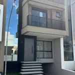 VENDO SOBRADO EM CONDOMÍNIO FECHADO DE ALTO PADRÃO (03 SUITES)