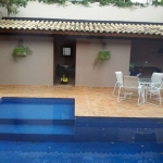 CASA EM CONDOMÍNIO FECHADO, NO MELHOR DA CHÁCARA MONTE ALEGRE !