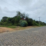 Terreno beira de pista, localizado a poucos metros do mar de coqueirinho!