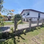 Asset Imóveis vende casa com 3 suítes, 400 m² por R$ 1.800.000 - Itaipu - Niterói/RJ