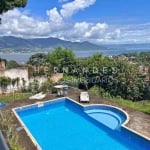 Casa à venda em Ilhabela no Morro da Cruz