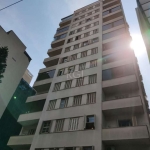 Coliseu vende apartamento semimobiliado de frente, 3 dormitórios sendo um com sacada, living dois ambientes  na região central, banheiro, lavabo, cozinha ,dependência completa. 1 vaga de garagem.&lt;B