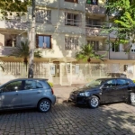 Apartamento 2 dormitórios, com sacada, de frente, bairro São Geraldo. Possui sala de estar e jantar, cozinha e área de serviço. Sem elevador e sem vaga. Localizado em frente a praça.