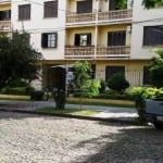 AMPLO Apartamento de 02 dormitórios, lavabo, living 2 ambientes com lareira, cozinha americana, churrasqueira, área de serviço/despensa . Excelente localização no bairro Santana próximo à diversos pon