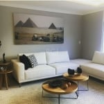 PRONTO PARA MORAR: Apartamento 1 dormitório com suíte e lavabo, living para 2 ambientes, cozinha americana com churrasqueira, área de serviço e box de garagem.&lt;BR&gt;&lt;BR&gt;Prédio com  amplo Hal