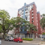 Apartamento com 90 m², no bairro São João, no 2º andar. Imóvel com 3 dormitórios sendo 1 suíte, sala de estar/jantar, cozinha, churrasqueira, banheiro social, área de serviço e pisos em laminado e cer