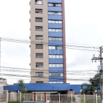 Lindo apartamento totalmente mobiliado localizado no bairro Petrópolis.&lt;BR&gt;&lt;BR&gt;Imóvel com living de 2 ambientes totalmente decorado, ampla sacada, cozinha completa com churrasqueira, área 