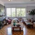 Apartamento 03 dormitórios sendo um suíte. Living amplo com sala de jantar e cozinha integrados, 107 m² de área útil, ensolarado com ótima circulação de ar, área de serviço, despensa, banheiro social 