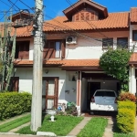 Casa 4 dormitórios 2 vagas patio grande Cavalhada Porto Alegre RS &lt;BR&gt;&lt;BR&gt; Linda casa com maravilhoso sótão que pode ser usado com 4º dormitório ou maravilhoso espaço para home office, ate