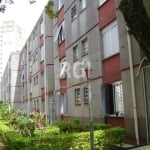 Apartamento 1 dormitório, sala , cozinha e área de serviço, banheiro social, condomínio com praças, portaria, ótima localização próximo ao triangulo da Av. Assis Brasil, supermercado Nacional. Farmáci