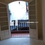 Apartamento à venda na Vila Valqueire, Rio de Janeiro, 2 Quartos, sala, copa cozinha, 2 banheiros, área de serviço, varanda; 1 vaga de garagem.