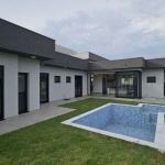 Casa de luxo com 3 suítes no Swiss Park, Campinas-SP: 220m², 2 salas, 4 vagas. Venha conhecer!