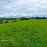 EXCELENTE SÍTIO A VENDA NA REGIÃO DE ITAPETININGA-SP ??   Área Total: 17,7 Alqueires   Pasto: 14 Alqueires   Restante: Reserva e App  Topografia: Ondulada   Solo: Misto   Hidrografia: Nascente, Ribeir