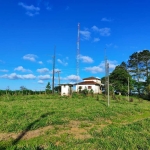 SÍTIO A VENDA NA REGIÃO DE SOROCABA-SP ??   Localizada no Município de Pilar do Sul-SP  Área Total 36 Alqueires   22 Alqueires em Pasto   Terra Vermelha   Topografia Levemente Ondulada   Rica em Água,