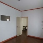 Casa Térrea 126m2 3 Dorms, Sala Ampla, Cozinha, Banheiro, Região Central de Jacareí Próximo a Supermercados, Shopping, escolas. farmácias e muito mais