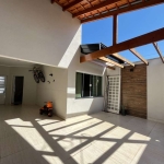 Casa Térrea 214m2 03 dormitórios sendo 01 uma suíte com ar-condicionado, sala e cozinha, área goumert com churrasqueira e psicina, escritório amplo e