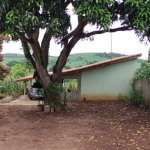 Chácara 1500m2, Casa Sede com 65m2, 1 Dormitório, Banheiro e Cozinha, 1 Vaga de Garagem, Árvores Frutíferas, Ótima Localização