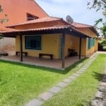 Excelente casa em São Pedro da Aldeia/  RJ ( Região dos Lagos) a 200 metros da lagoa. Casa linear com 03 quartos, sendo 1 suíte, ampla sala, varanda, 02 banheiros, área de serviço e garagem para 4 car