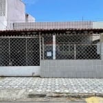 Casa Ampla com Espaço Extra e Garagem no Bairro São José – Ideal para Moradia ou Investimento