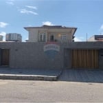 Casa Grande e Confortável à venda na Atalaia. Frente Leste. 420m². 6/4 02 Suítes. A 02 quadras da Orla.