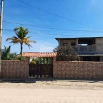 Casa à venda no bairro Praça da Bandeira em Araruama/RJ