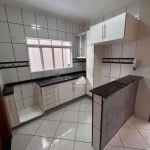 Casa assobradada em excelente localização do bairro Jardim Paulistano próximo ao centro da cidade! A casa tem 3 quartos sendo 1 suíte Sala copa/cozinh