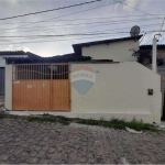 CASA  A VENDA NO BAIRRO LAGOA AZUL