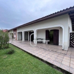 Casa com 5 dormitórios à venda, 194 m² por R$ 750.000,00 - Parque Turístico - Peruíbe/SP