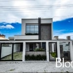 Casa moderna com 3 suítes, piscina e acabamentos de alto padrão