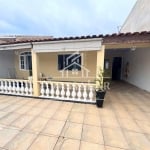 Casa à venda 4 quartos com espaço nos fundos, Sítio Cercado, CURITIBA - PR