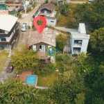 Linda e aconchegante casa rústica à venda na Praia da Gamboa, em Garopaba.