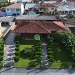 Casa a venda no bairro Fazenda Santo Antônio em São José.