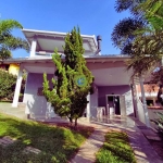 Casa com Piscina na Praia do Santinho – Ideal para Morar ou Locação Temporada.