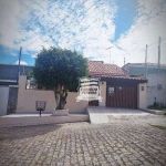 Casa para venda no bairro do Alto Branco com 2 garagens.