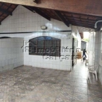 Casa no Jardim Real, com 02 dormitórios á 150 metros da praia!!!