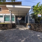 Casa tipo para venda com 3 quartos, 162m²