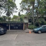 Casa tipo para venda com 4 quartos, 490m²