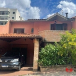 Casa com 3 dormitórios à venda, 198 m² por R$ 830.000,00 - Granja Viana - Cotia/SP