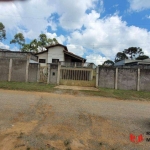 Casa com 3 dormitórios - 1 suíte - varanda e 4 vagas de garagem -  Vargem Grande Paulista