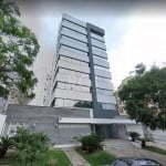 Sala comercial com aproximadamente 52m², localizado no bairro Floresta, lateral. Imóvel com banheiro e vista panorâmica. Possui 1 vaga de garagem coberta dupla. Condomínio com portaria 24 horas, refei