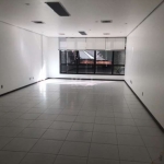 Sala comercial localizada no bairro Floresta com 57,86m². Imóvel com  banheiro e pisos em cerâmica. Imóvel com sol da tarde. Condomínio dispõe de porteiro eletrônico. Localizado na Rua Félix da Cunha 