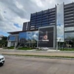 Sala comercial para locação no bairro Teresópolis, com aproximadamente 29,80m²  de área privativa, 01 banheiro. Portaria 24hs, elevadores, sala de reuniões, auditório, recepção e catracas. Localizado 