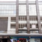 SALA COMERCIAL | BAIRRO PETRÓPOLIS&lt;BR&gt;&lt;BR&gt;Excelente sala comercial com mais de 200m², 2 banheiros, 02 vagas de estacionamento,  prédio com elevador, portaria, no terraço sala de reuniões p