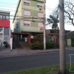 Apartamento à venda no Bairro Cristal em Porto Alegre. Localizado na Rua Doutor Campos Velho, o Edifício Hellen oferece um ótimo custo-benefício com seus 2 dormitórios, 2 banheiros, 106.18m² de área p