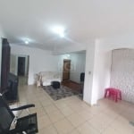 OPORTUNIDADE DE CASA À VENDA NO BAIRRO TERESÓPOLIS COM VIABILIDADE PARA RESIDENCIAL E COMERCIAL.&lt;BR&gt;&lt;BR&gt;1° PAVIMENTO: Hall de entrada, ampla sala, 01 dormitório, 01 banheiro, 01 área de se