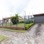 CASA com 4 dormitórios e 3 vagas de garagem no Bairro Vila Assunção na Zona Sul de PORTO ALEGRE.&lt;BR&gt;&lt;BR&gt;Ótima residência térrea em terreno medindo 24,00 x 40m00, com 4 dormitórios sendo 1 