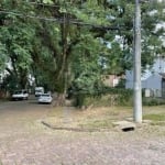 Excelente terreno de esquina plano ao lado da rua considerada mais bonita da zona sul de PoA com 214,62 m² de área privativa&lt;BR&gt;&lt;BR&gt;Colégio João Paulo fica a menos de duas quadras.Venha co