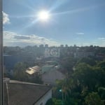 Apartamento ensolarado, bem localizado, próximo a todos os recursos do bairro, andar alto, com Living para dois ambientes,, três dormitórios transformados em dois, sendo um suíte, Sacada com churrasqu