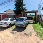 Casa com 2200m ² área privativa, com espaço para deposito , garagem , amplo pátio. &lt;BR&gt;3 dormitório, 1 banheiro social, cozinha , sala de estar, churrasqueira .&lt;BR&gt;&lt;BR&gt;Localizada no 