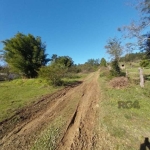 Terreno  medindo 127x40, no bairro Lami, bem localizado, próximo da faixa e da nova Estrada RS118.&lt;BR&gt;Estrada que dá acesso está recebendo asfalto , local arborizado, calmo e ótimo para quem gos